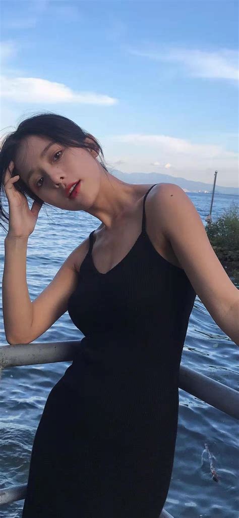 《家业》亮相爱奇艺悦享会 杨紫韩东君共绘徽墨传承长卷	